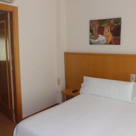 Hostal Palouet De Segarra Ngoại thất bức ảnh