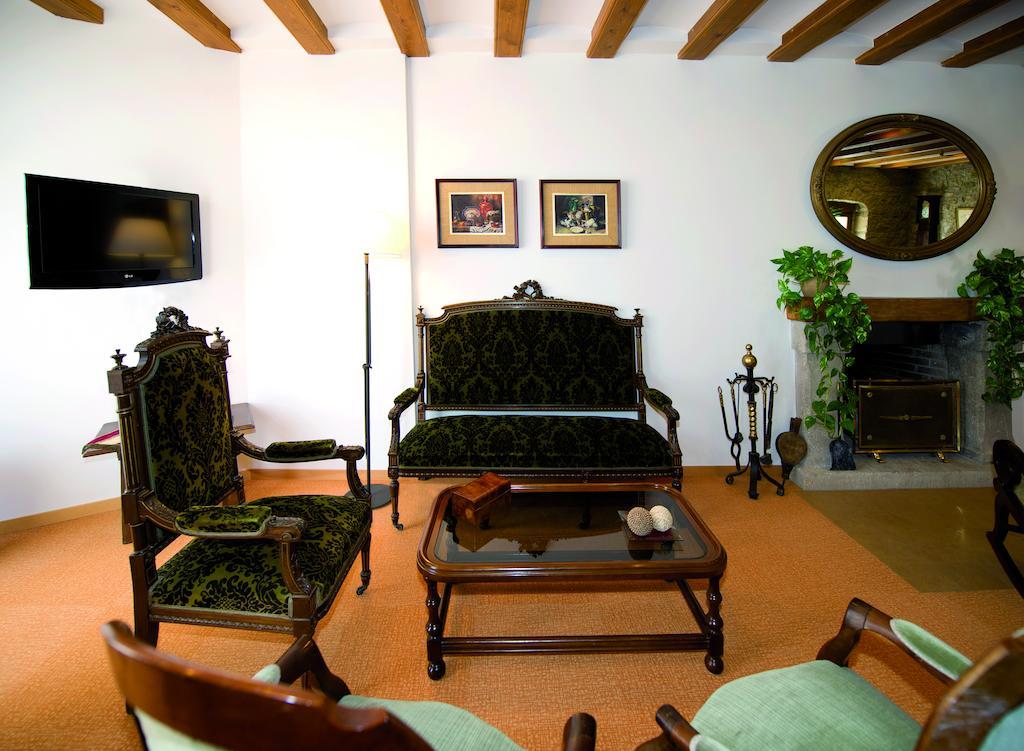 Hostal Palouet De Segarra Ngoại thất bức ảnh