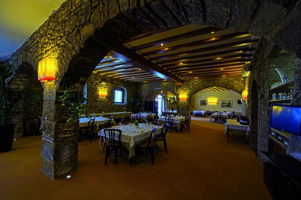 Hostal Palouet De Segarra Ngoại thất bức ảnh