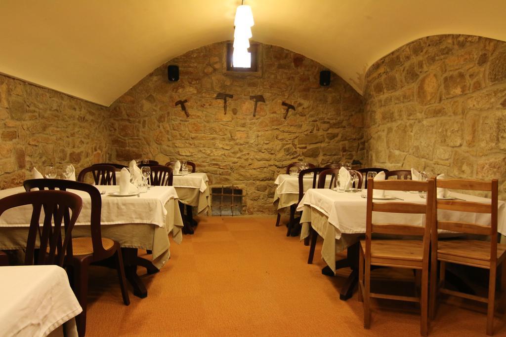 Hostal Palouet De Segarra Ngoại thất bức ảnh