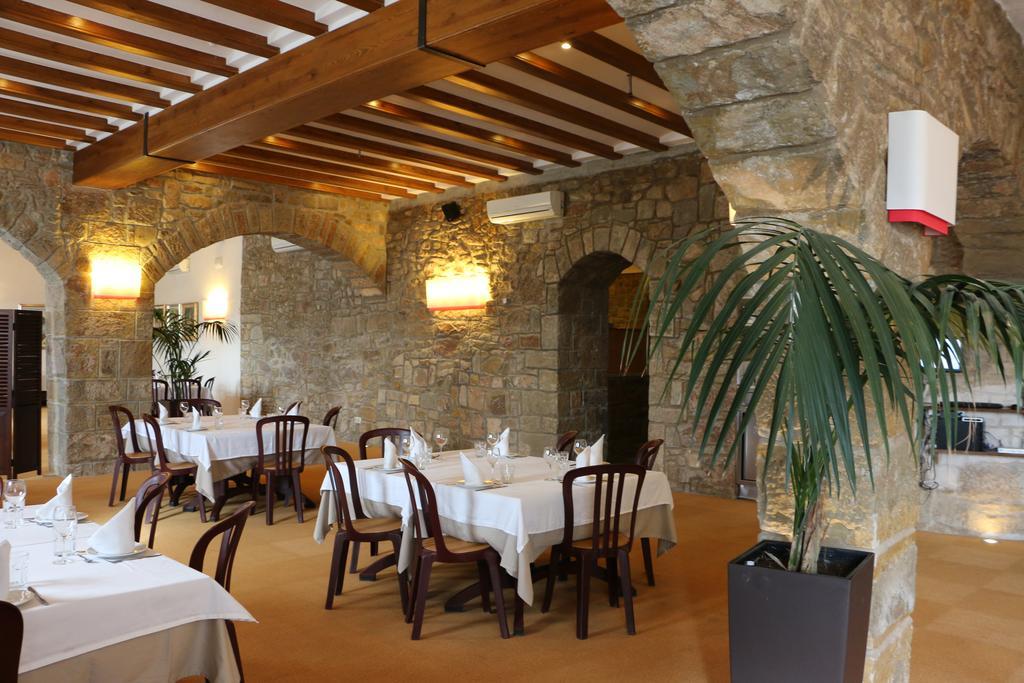 Hostal Palouet De Segarra Ngoại thất bức ảnh