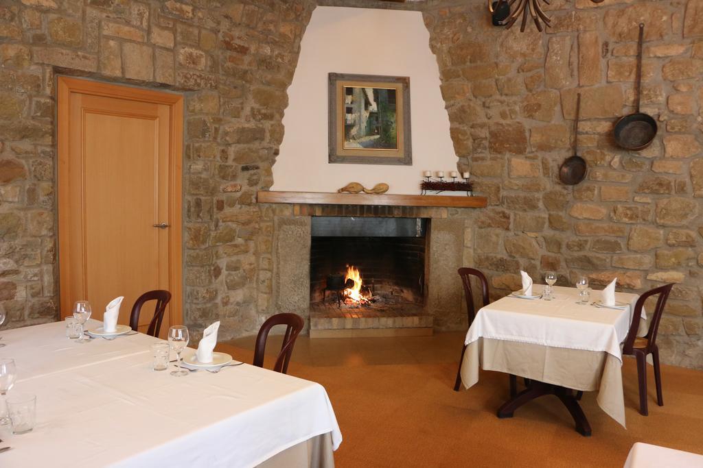 Hostal Palouet De Segarra Ngoại thất bức ảnh