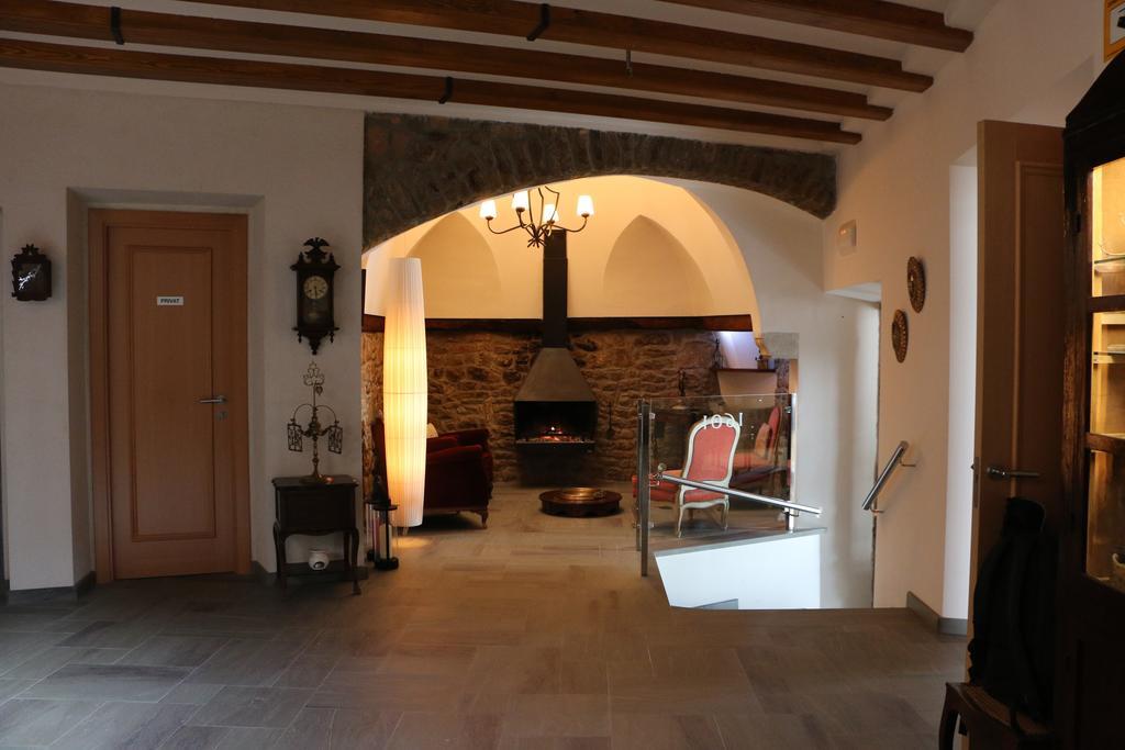 Hostal Palouet De Segarra Ngoại thất bức ảnh